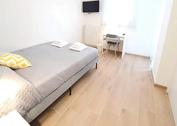 بيت ضيافة Blue Sky Rooftop - Policlinico 3*
