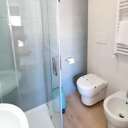 Blue Sky Rooftop - Policlinico 3* Bari